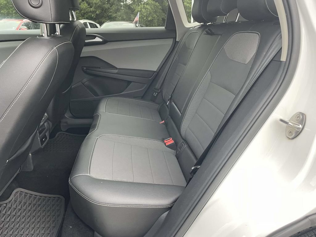 Certified 2023 Volkswagen Taos SE FWD image 11