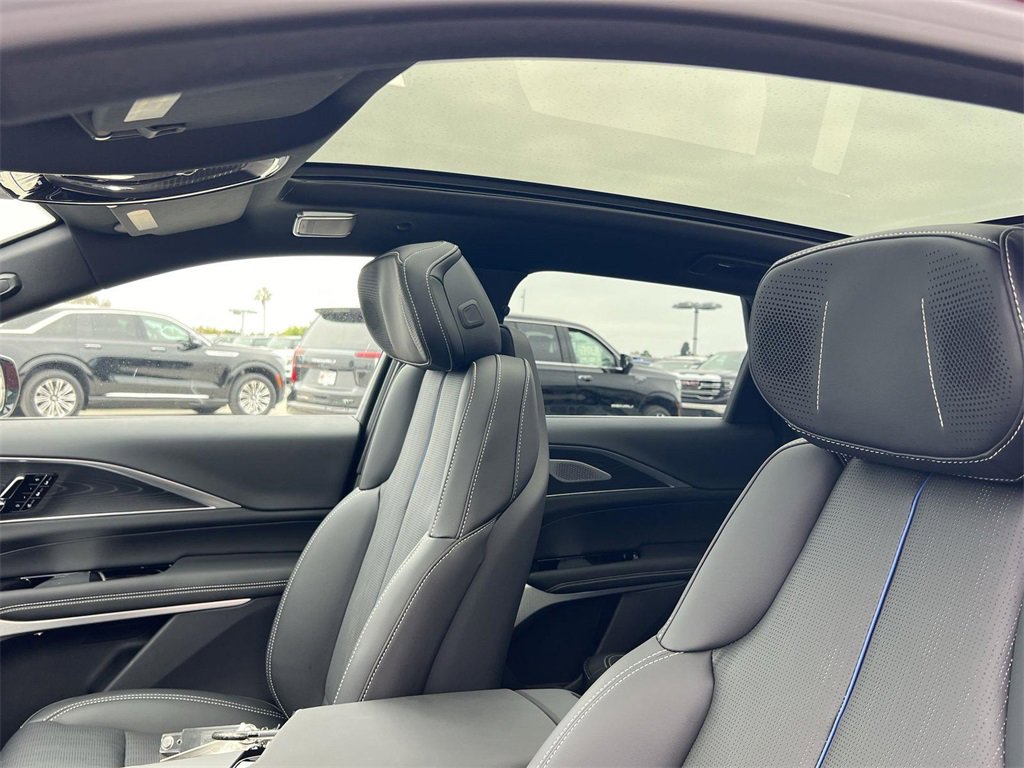 New 2026 Cadillac Lyriq V image 26