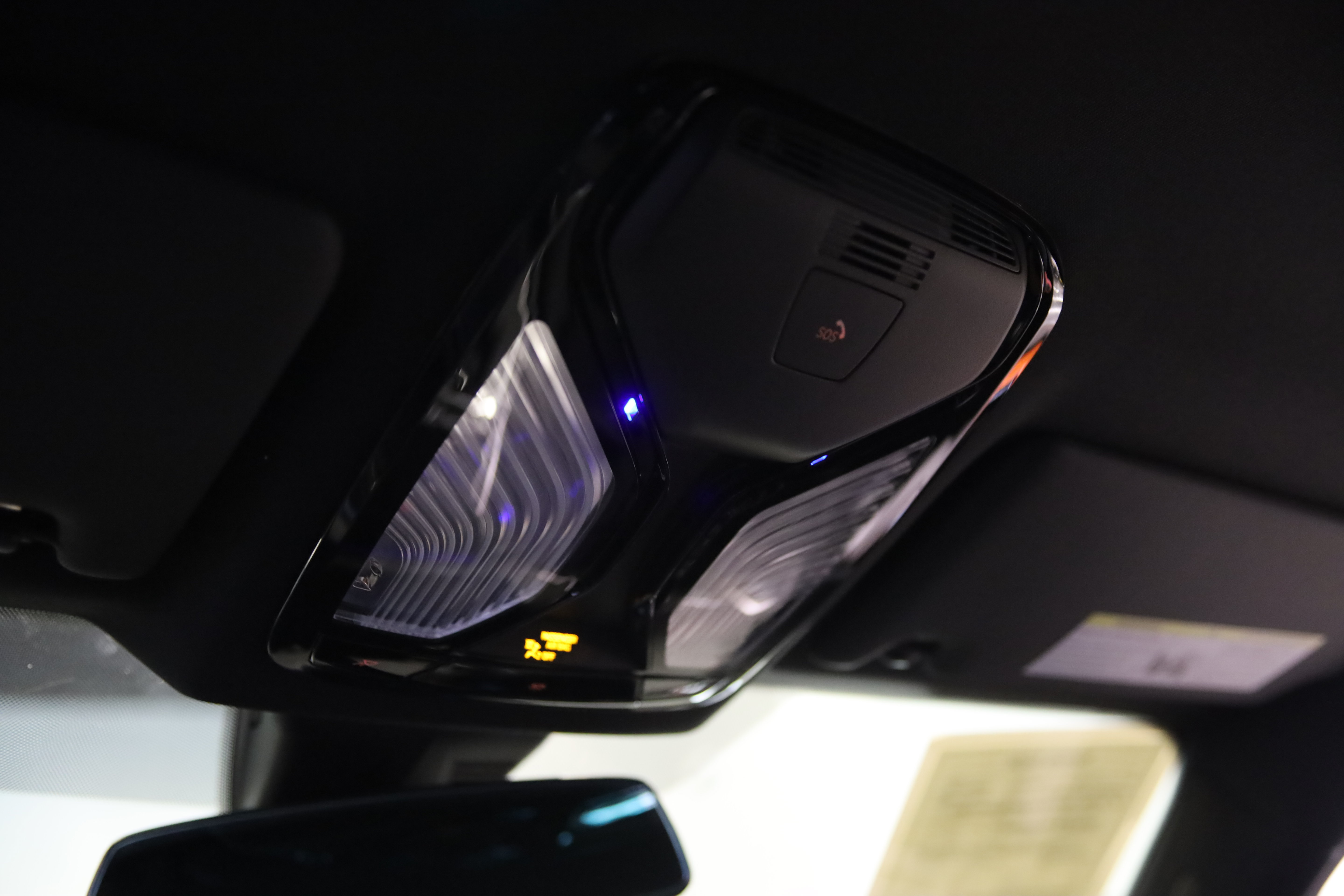 Used 2025 BMW M2 w/ Lighting Package RWD image 35