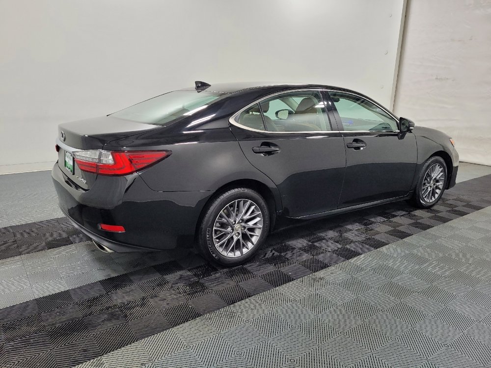 Used 2018 Lexus ES 350 w/ Navigation System Package image 10
