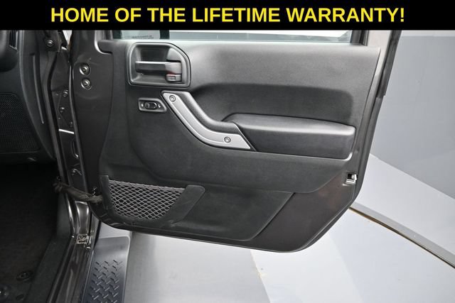Used 2017 Jeep Wrangler Unlimited Sahara w/ Max Tow Package AWD/4WD image 40