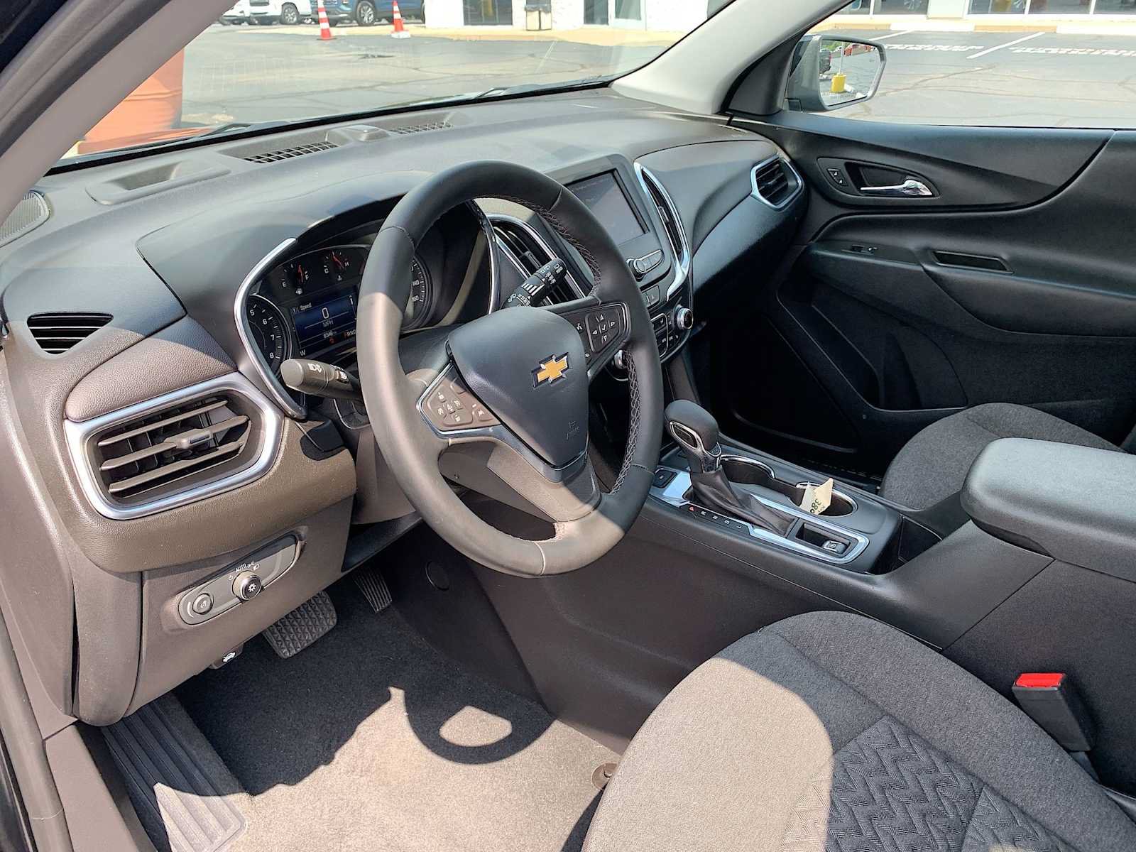 Used 2023 Chevrolet Equinox LT AWD/4WD image 10