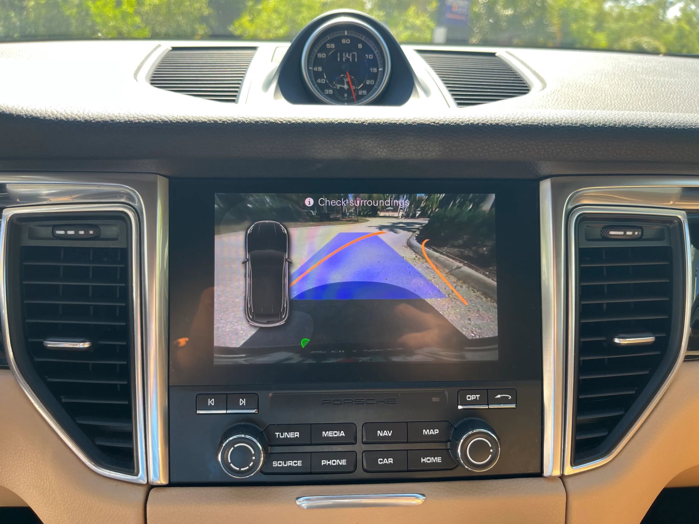 Used 2018 Porsche Macan Sport Edition image 19