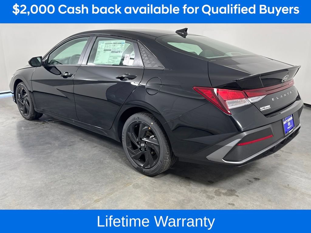 New 2026 Hyundai Elantra Sport image 3