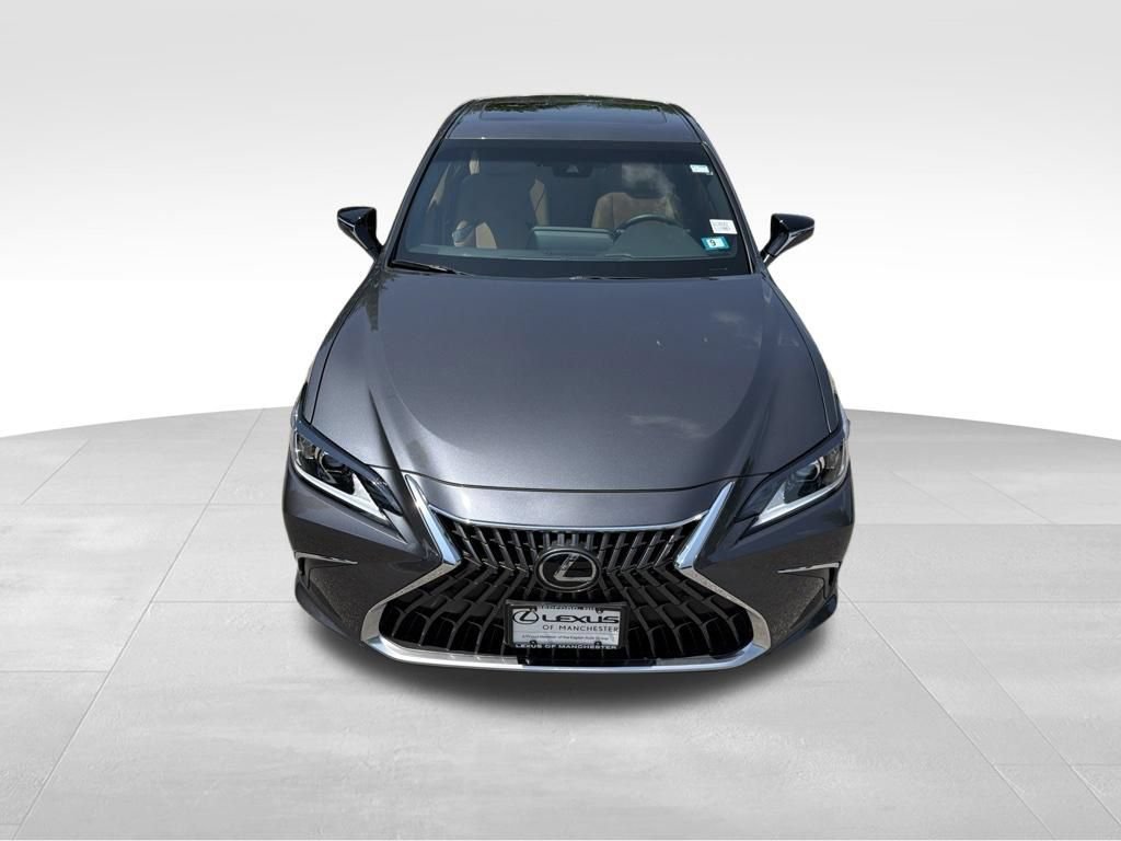 Used 2025 Lexus ES 350 w/ Premium Package FWD image 2