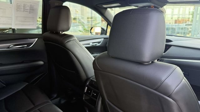 Certified 2024 Cadillac XT5 Luxury w/ LPO, Floor Liner Package AWD/4WD image 53