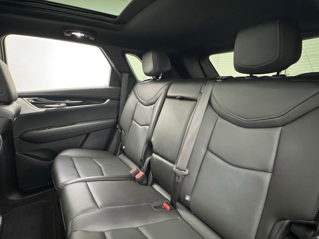 Used 2025 Cadillac XT5 Premium Luxury AWD/4WD image 43