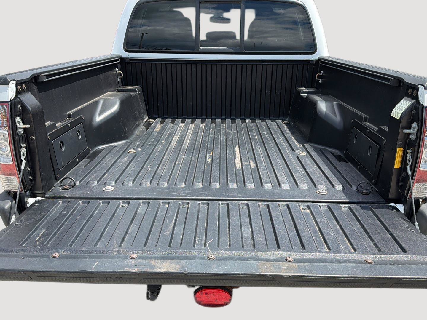 Used 2015 Toyota Tacoma 4x4 Double Cab w/ Convenience Package image 17