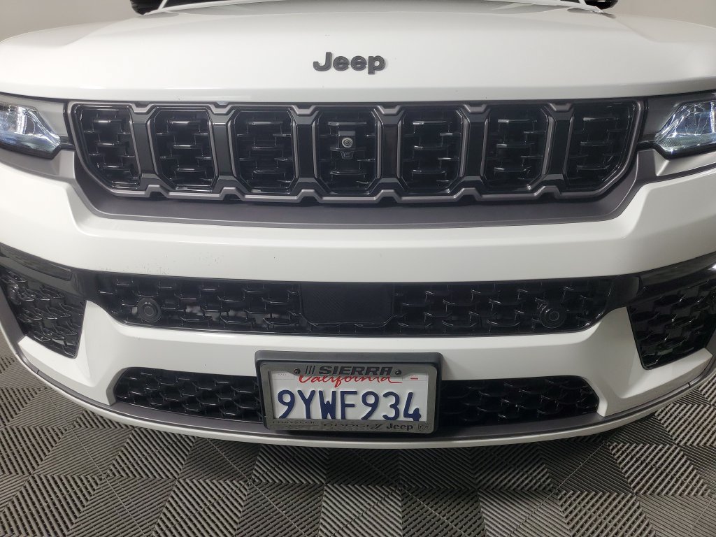 Used 2026 Jeep Grand Cherokee Limited AWD/4WD image 10