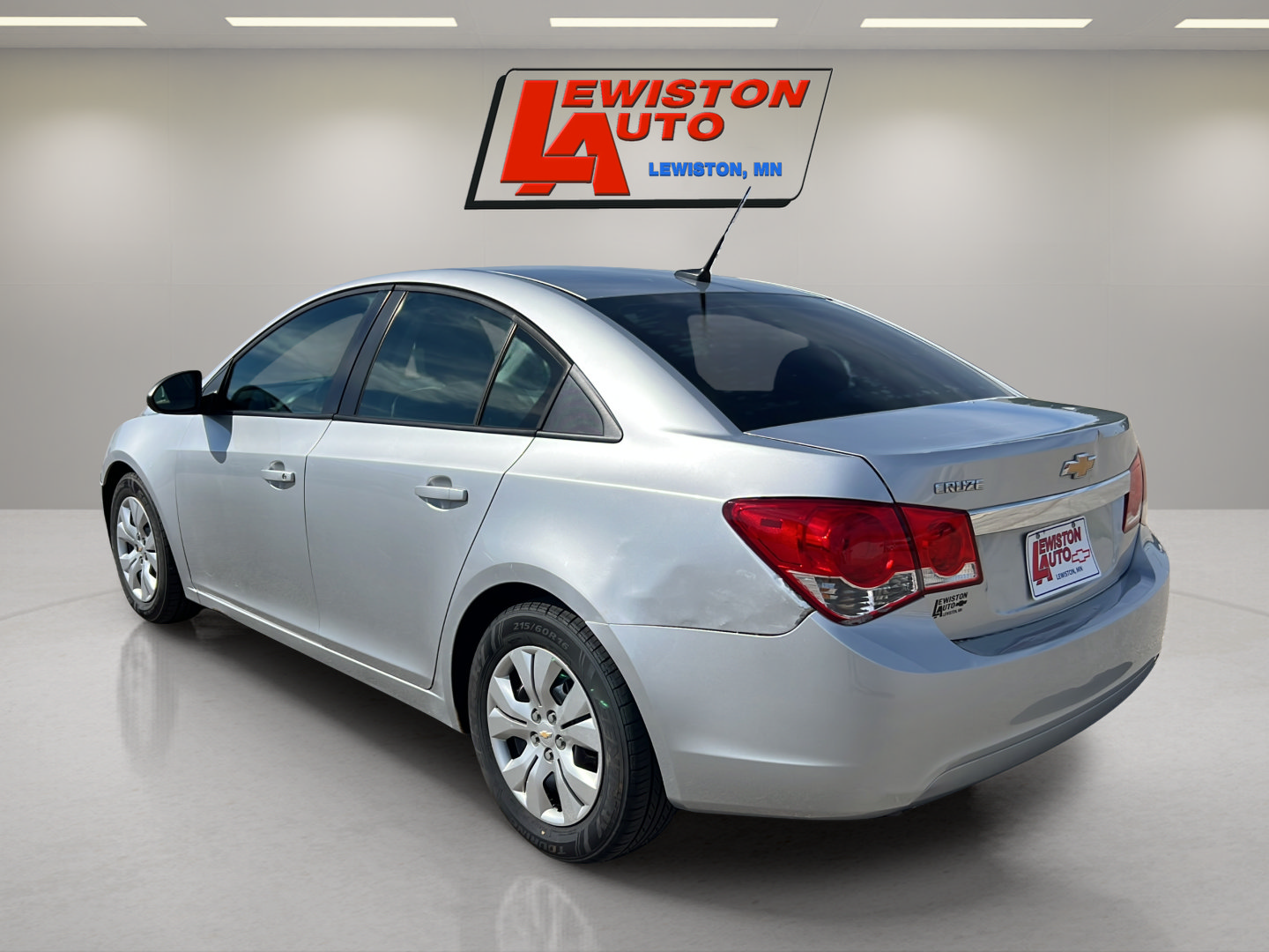 Used 2013 Chevrolet Cruze LS FWD image 11