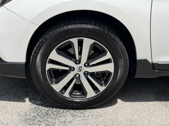 Used 2018 Subaru Outback 2.5i Limited AWD/4WD image 12