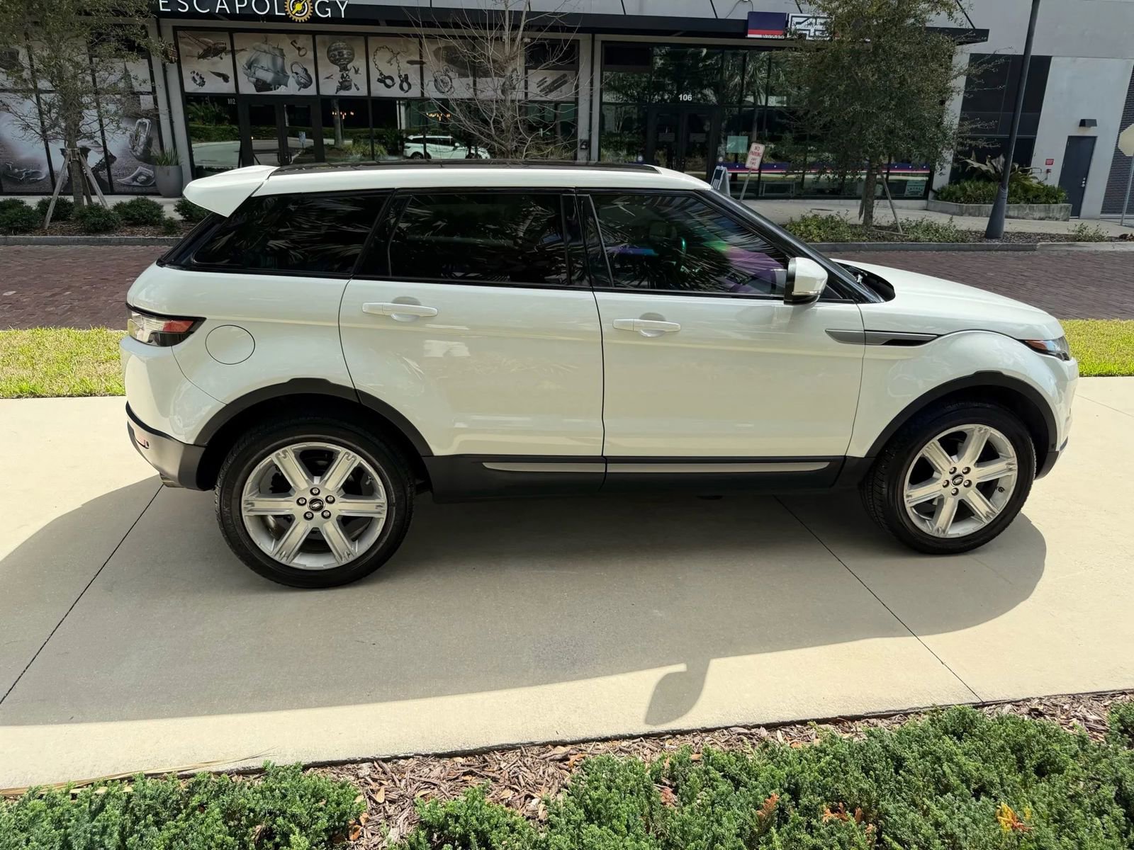 Used 2013 Land Rover Range Rover Evoque Pure Plus AWD/4WD image 4