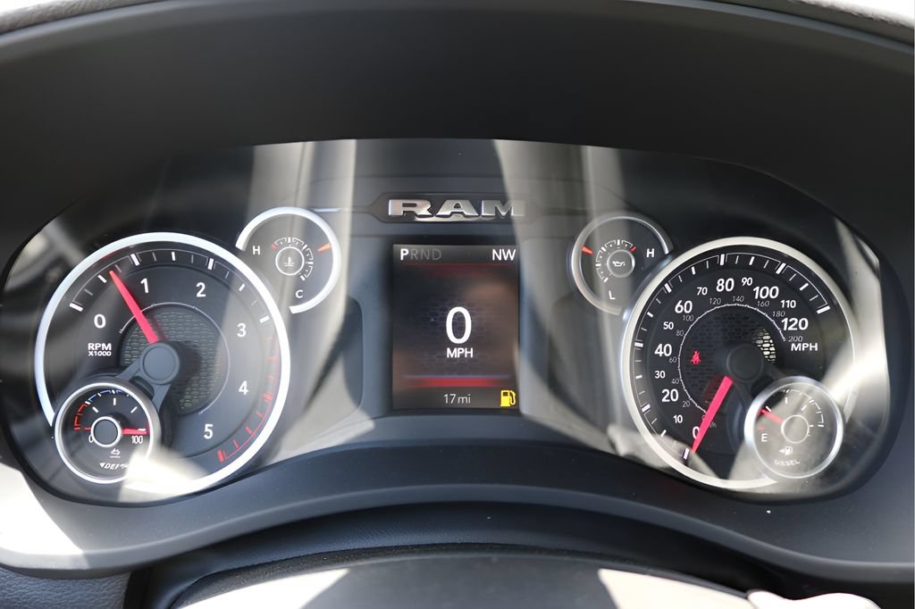 New 2026 RAM 2500 Warlock AWD/4WD image 25