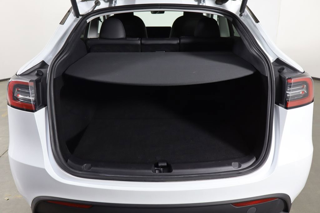 Used 2023 Tesla Model Y Long Range AWD/4WD image 16