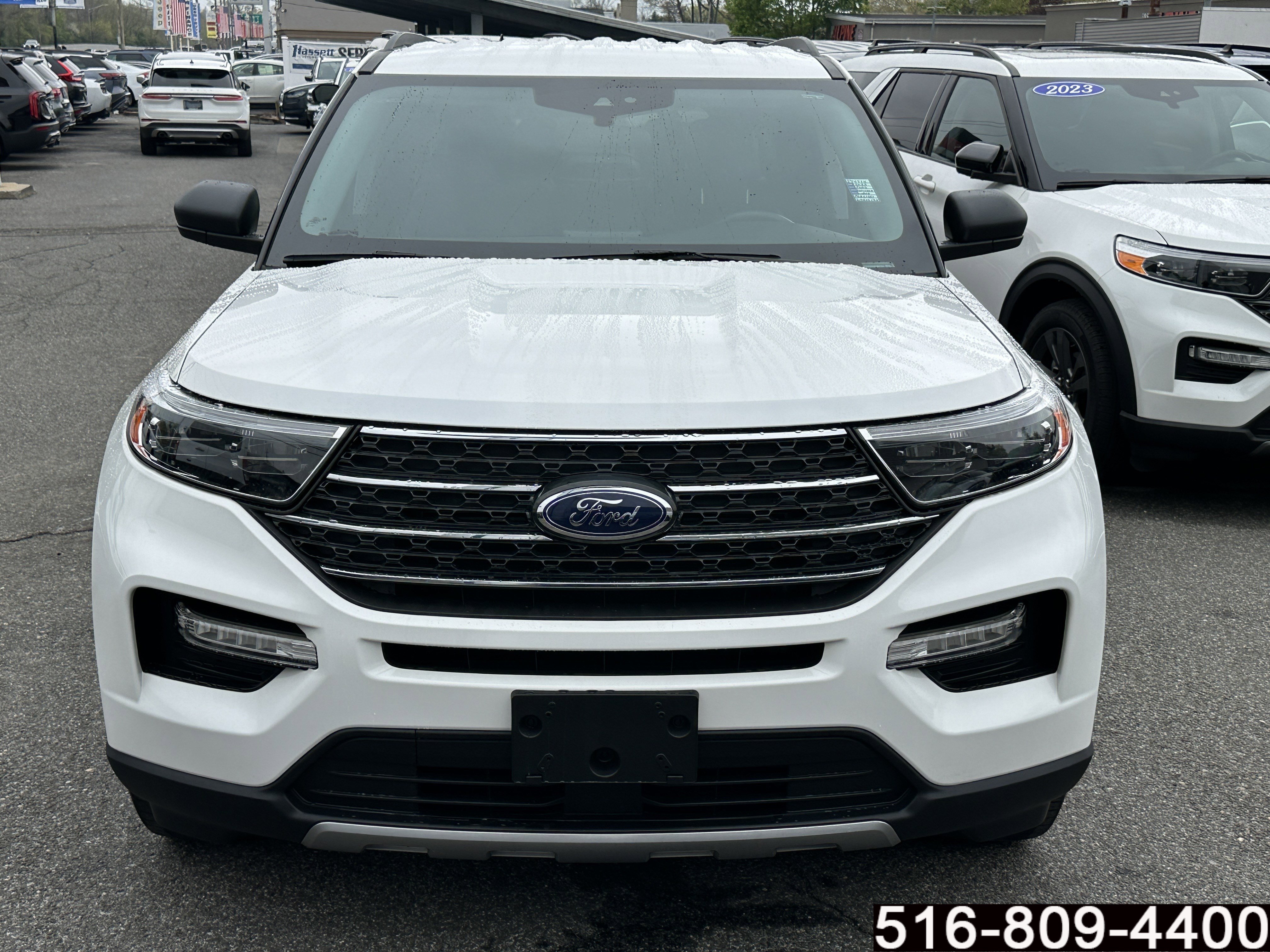 Used 2023 Ford Explorer XLT w/ Equipment Group 202A AWD/4WD image 4