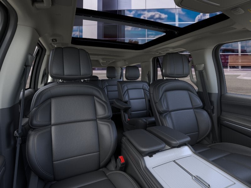 New 2026 Lincoln Navigator L Reserve AWD/4WD image 10