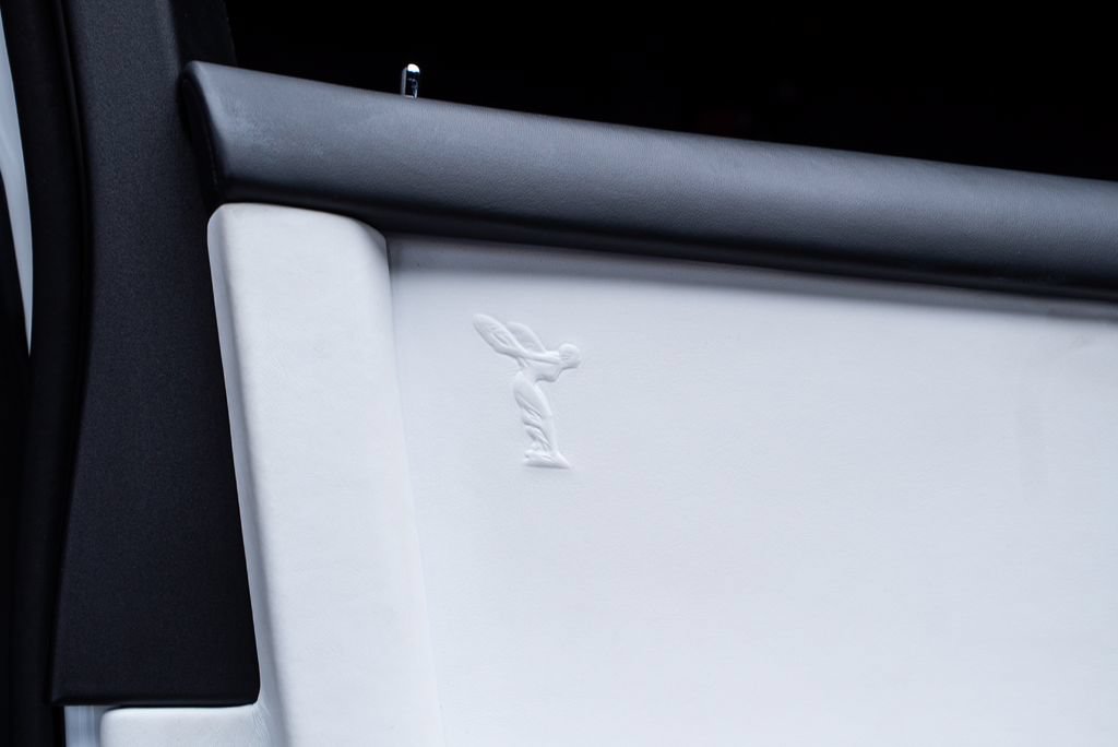 Used 2022 Rolls-Royce Phantom Sedan w/ The Phantom Package RWD image 42