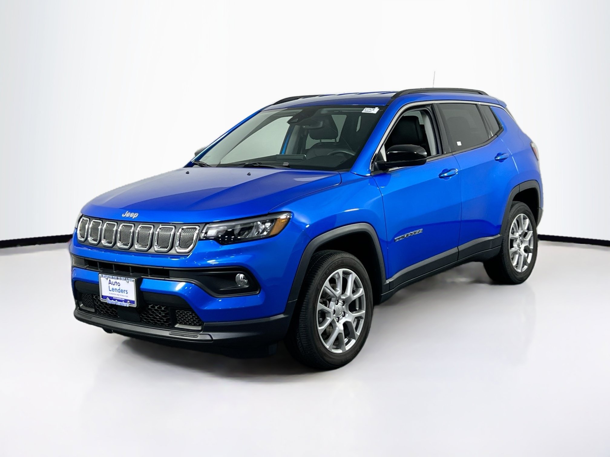 Used 2022 Jeep Compass Latitude AWD/4WD image 1