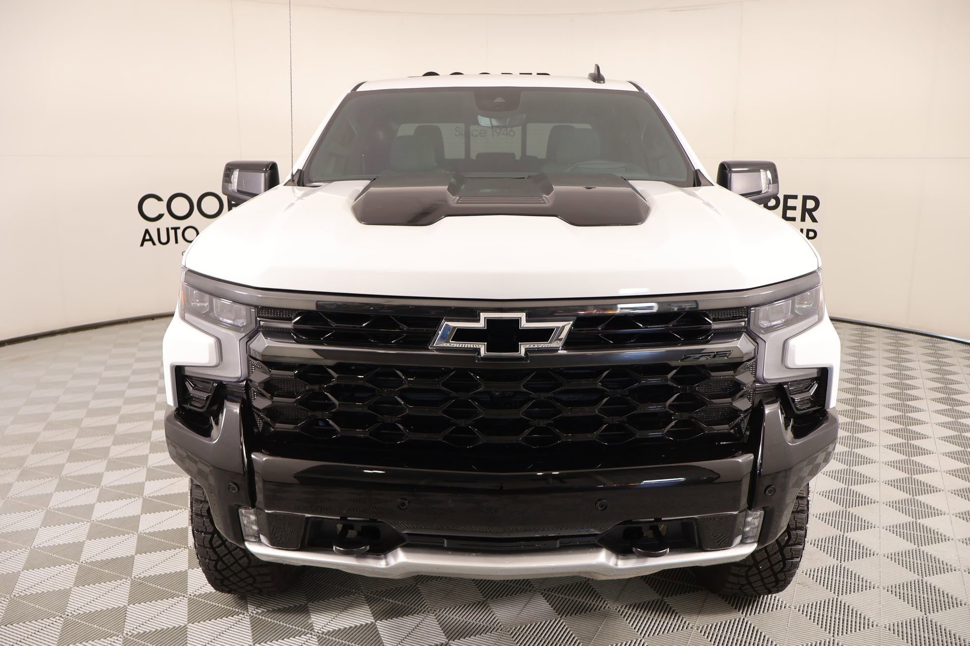 Used 2025 Chevrolet Silverado 1500 ZR2 w/ Technology Package image 11