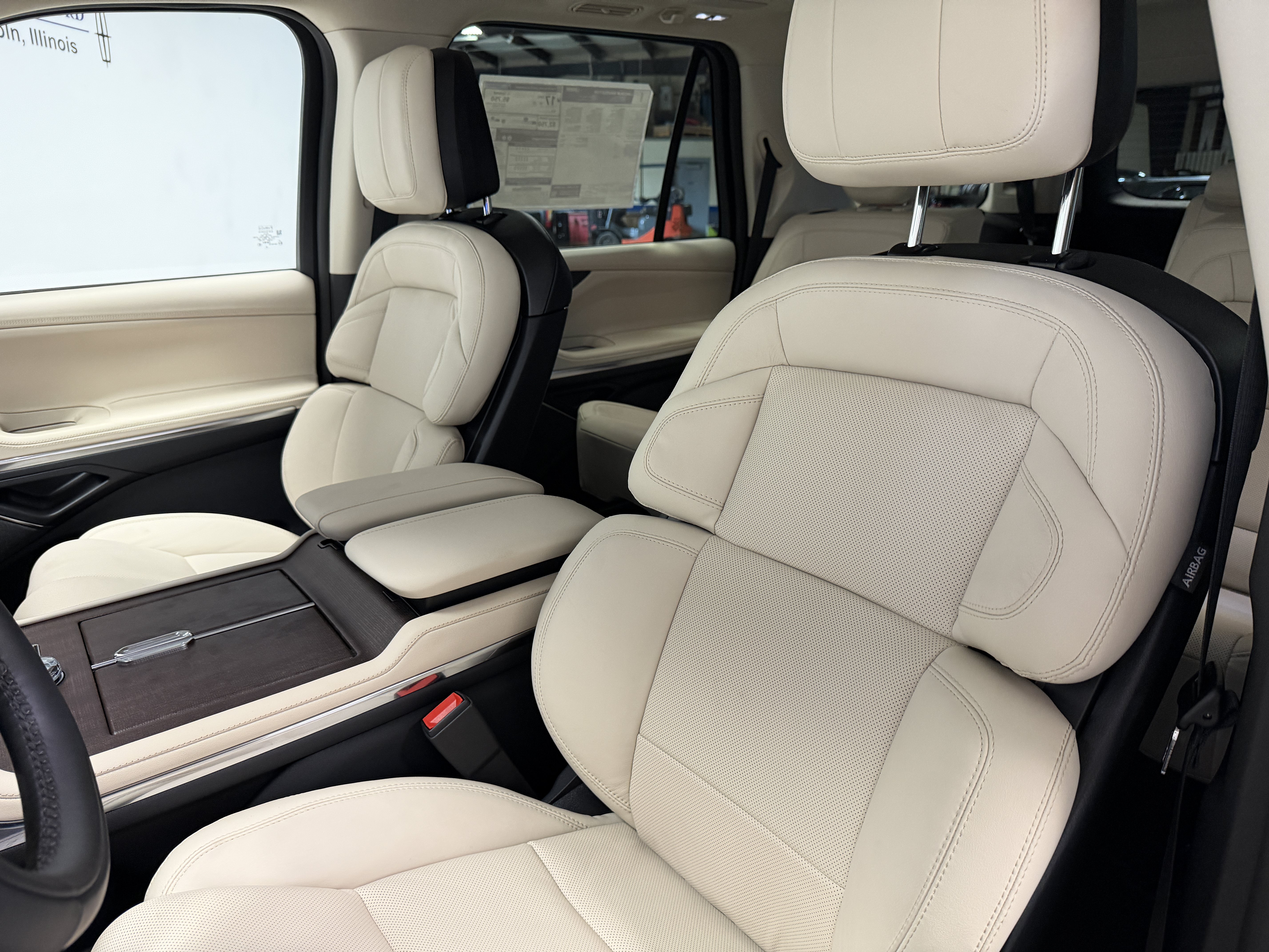 New 2027 Lincoln Navigator Reserve w/ Jet Appearance Package AWD/4WD image 21