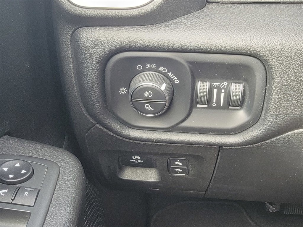 Used 2019 RAM 1500 Big Horn image 33