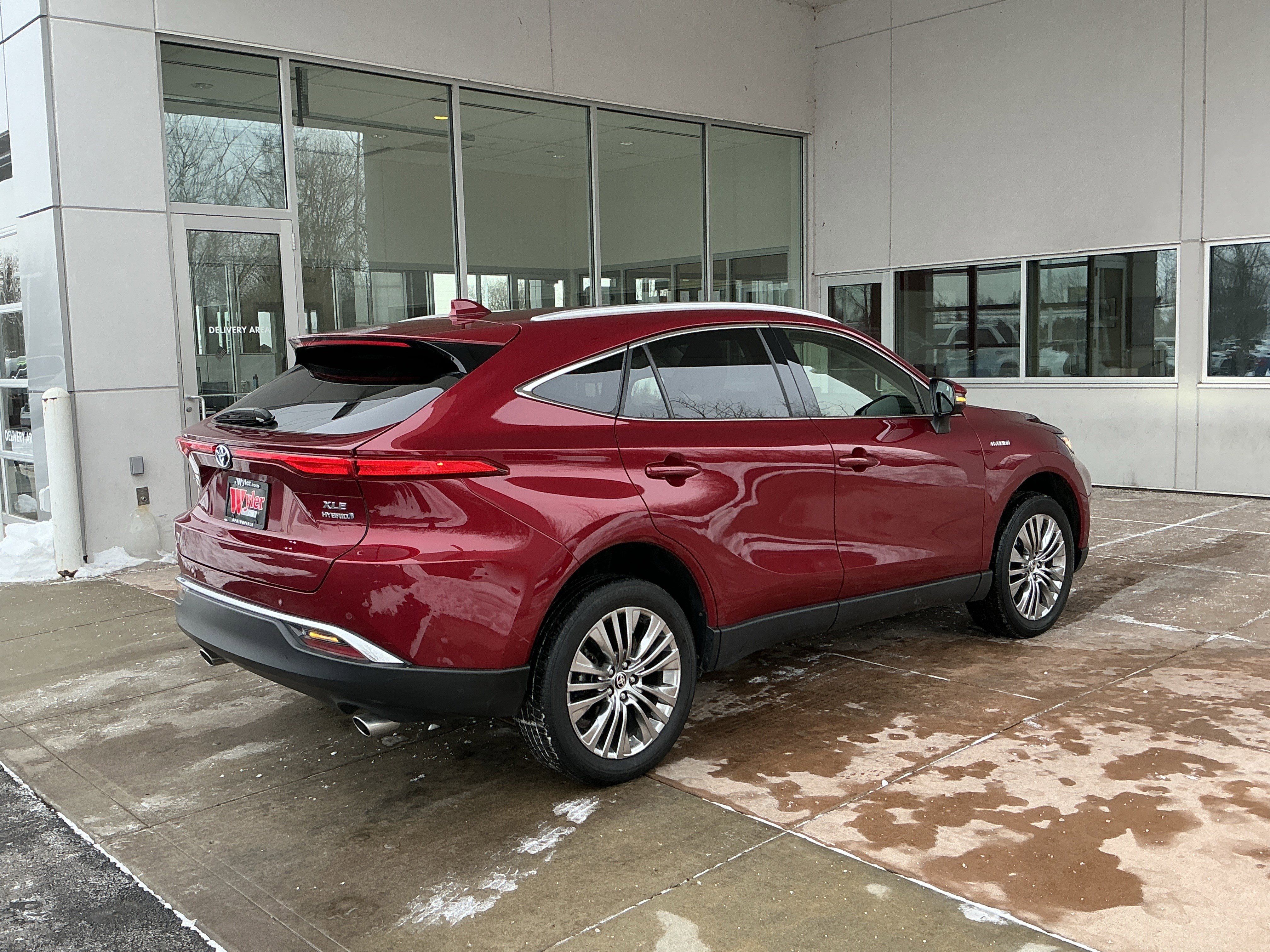 Certified 2021 Toyota Venza XLE image 22