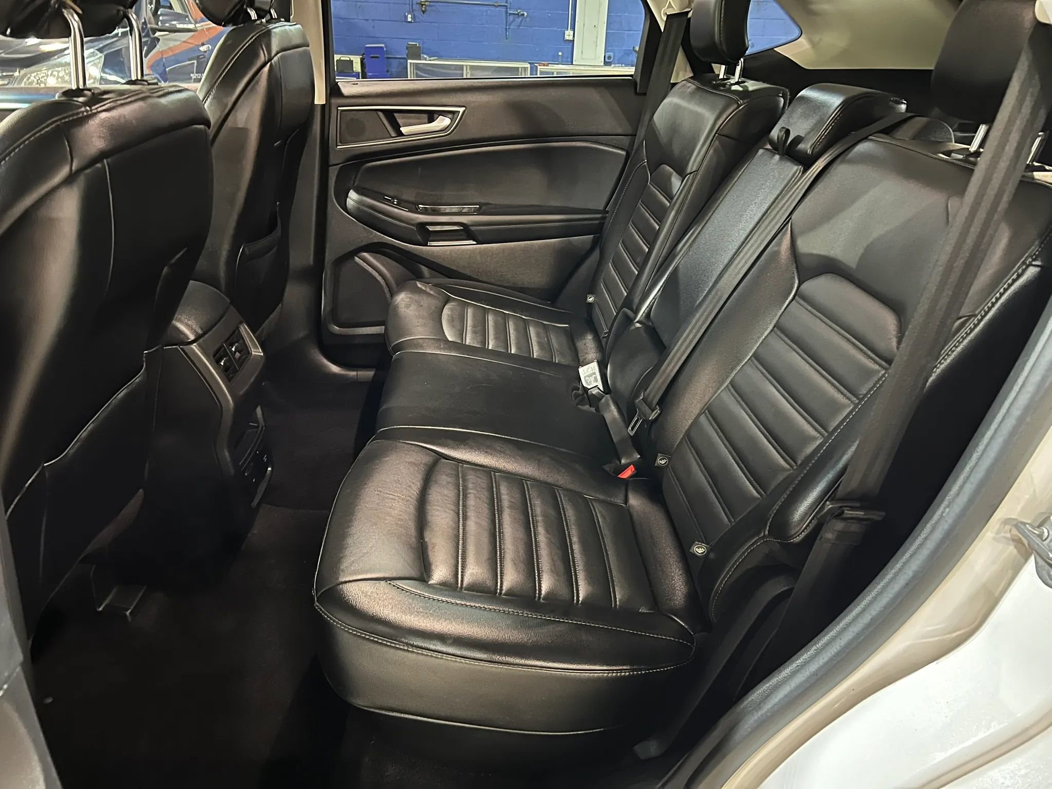 Used 2017 Ford Edge SEL w/ Equipment Group 201A AWD/4WD image 14