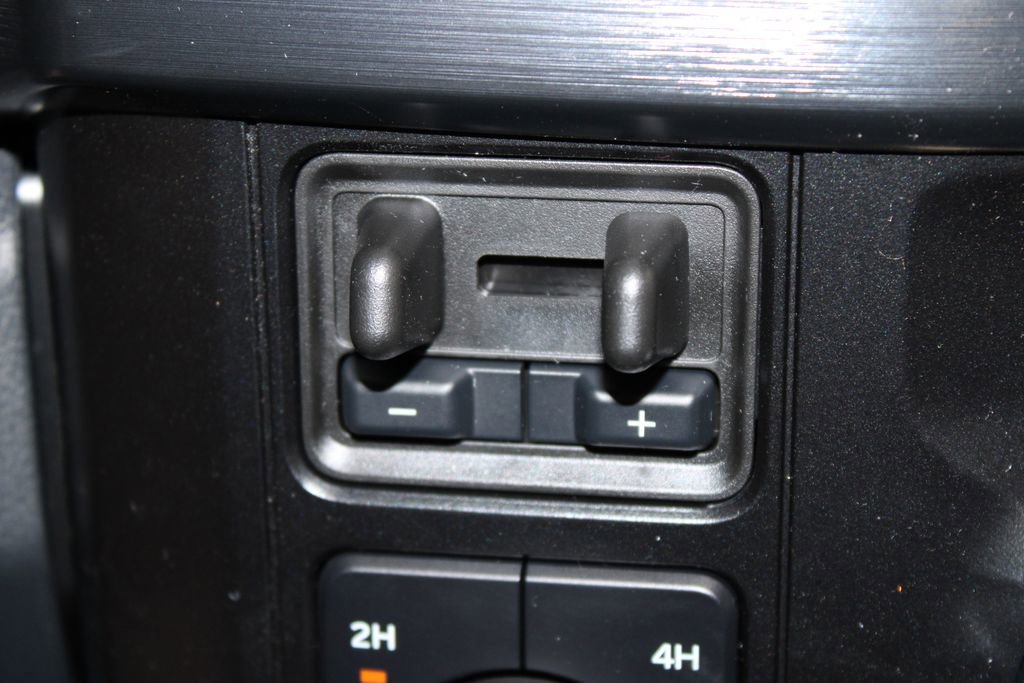 New 2026 Ford F250 Lariat w/ Black Appearance Package image 47