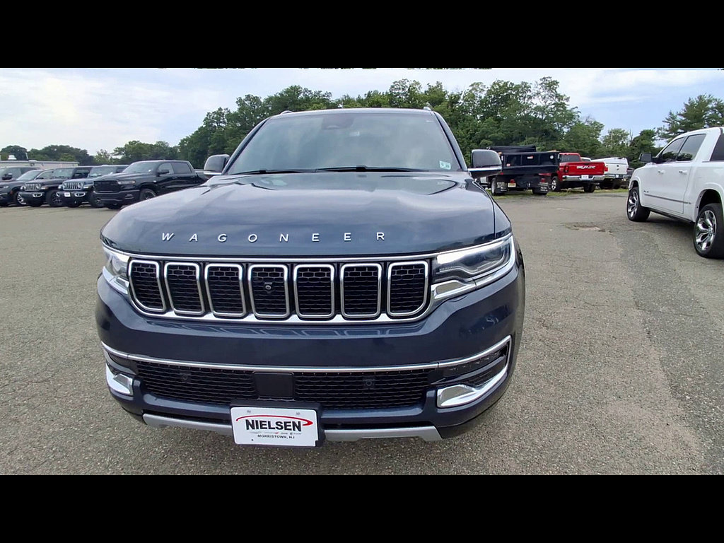 Certified 2023 Jeep Wagoneer Series II w/ Convenience Group I AWD/4WD image 3