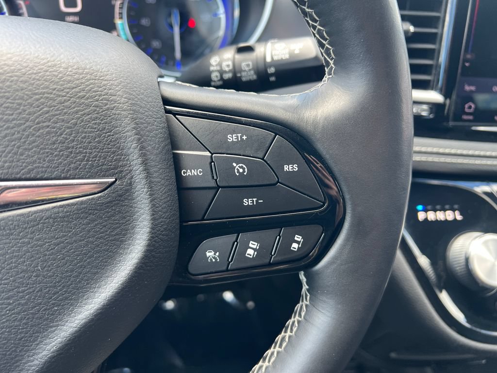 Used 2021 Chrysler Pacifica Touring-L w/ Premium & Safety Sphere Group AWD/4WD image 32