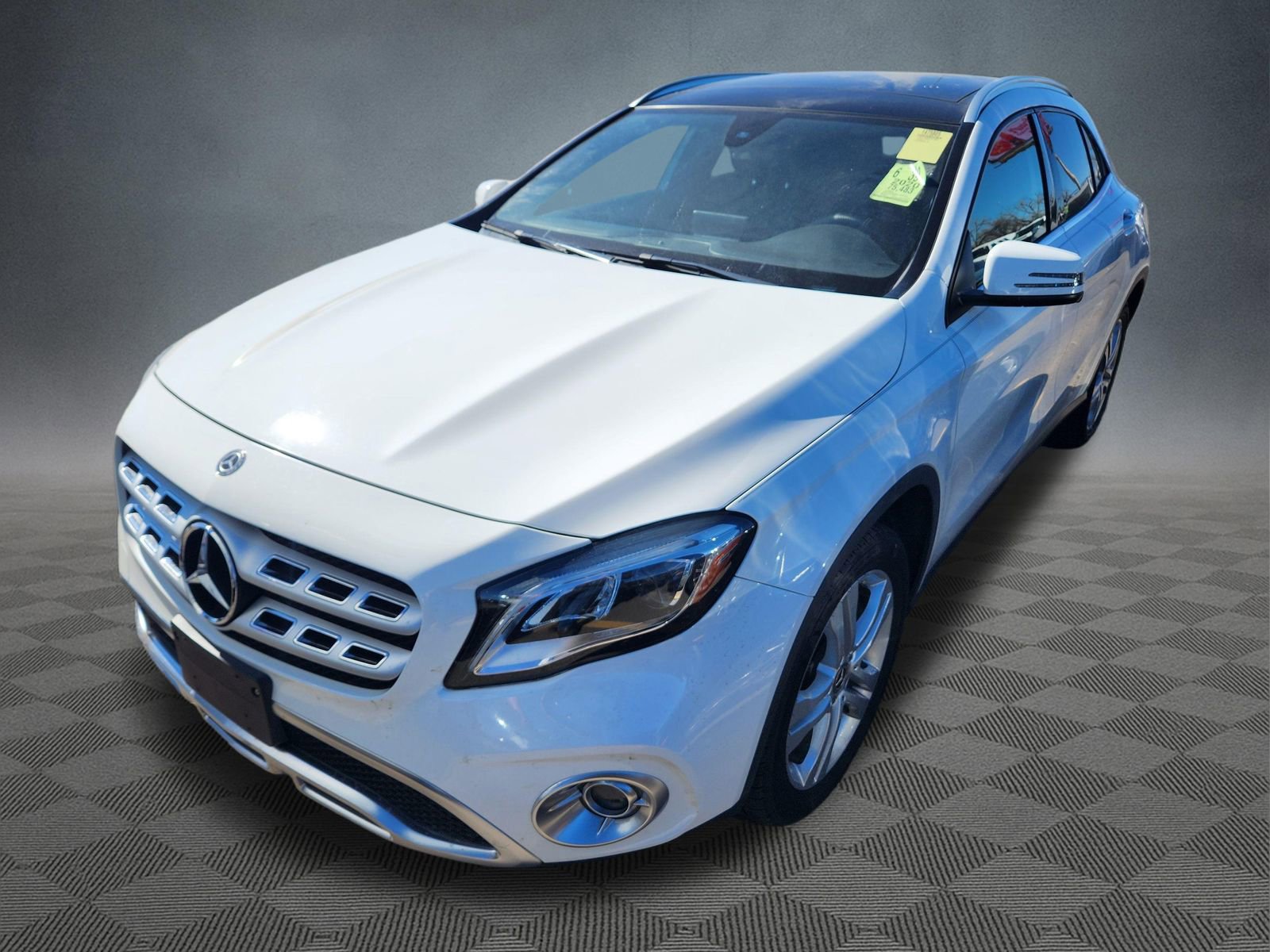 Used 2020 Mercedes-Benz GLA 250 4MATIC w/ Premium Package image 12