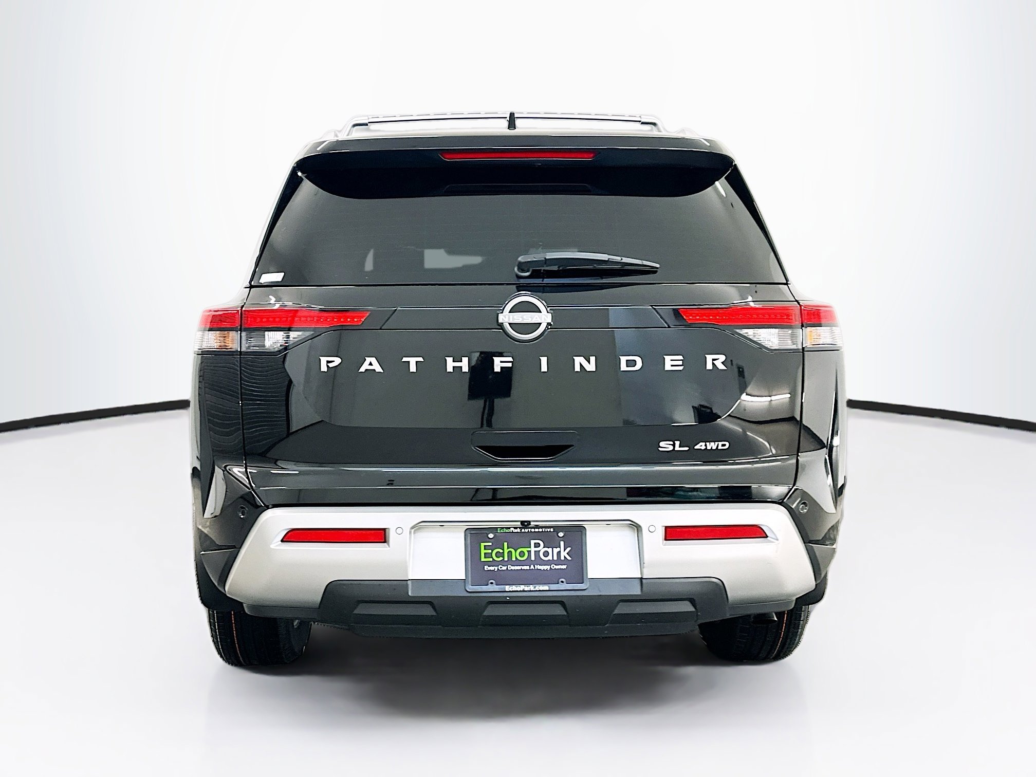 Used 2023 Nissan Pathfinder SL AWD/4WD image 7