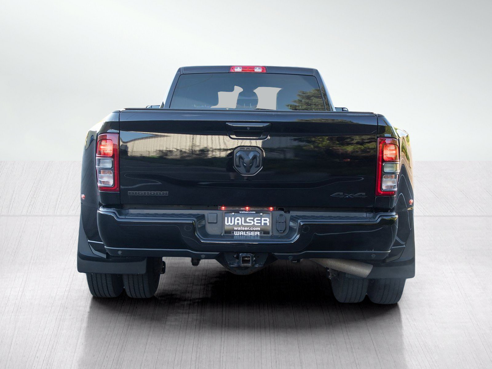 Used 2022 RAM 3500 Big Horn w/ Night Edition AWD/4WD image 4