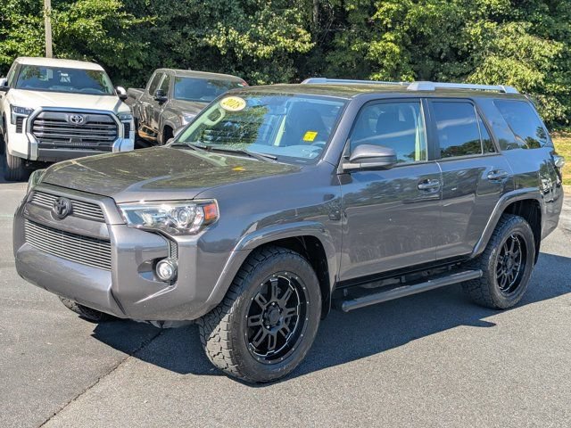 Used 2018 Toyota 4Runner SR5 RWD image 3
