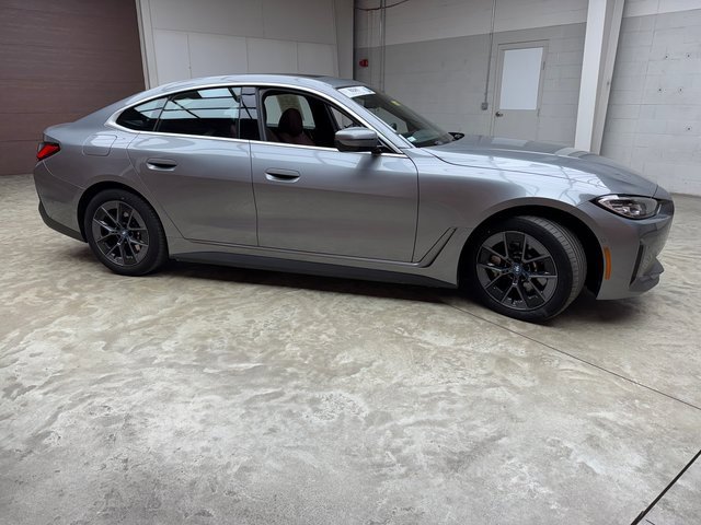 Used 2023 BMW i4 eDrive35 w/ Premium Package image 6