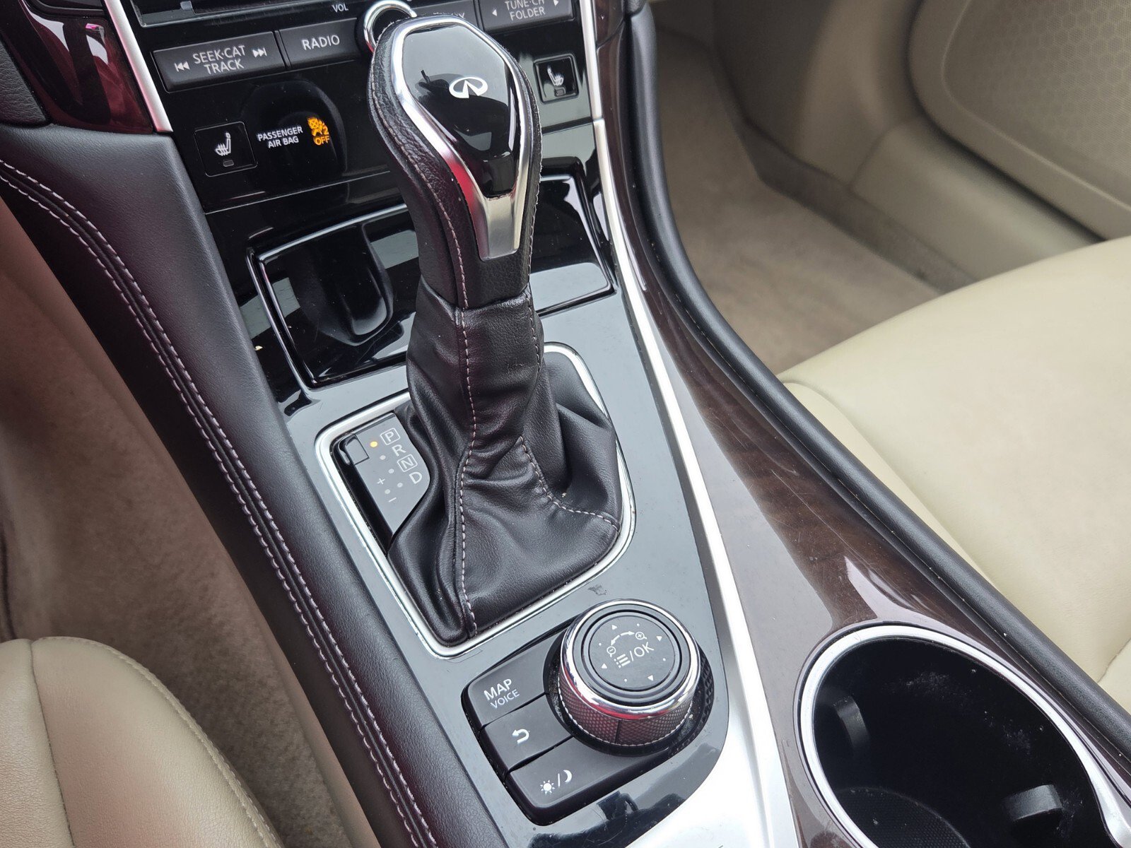 Used 2018 INFINITI Q50 Luxe w/ Essential Package (3.0T Luxe) image 19