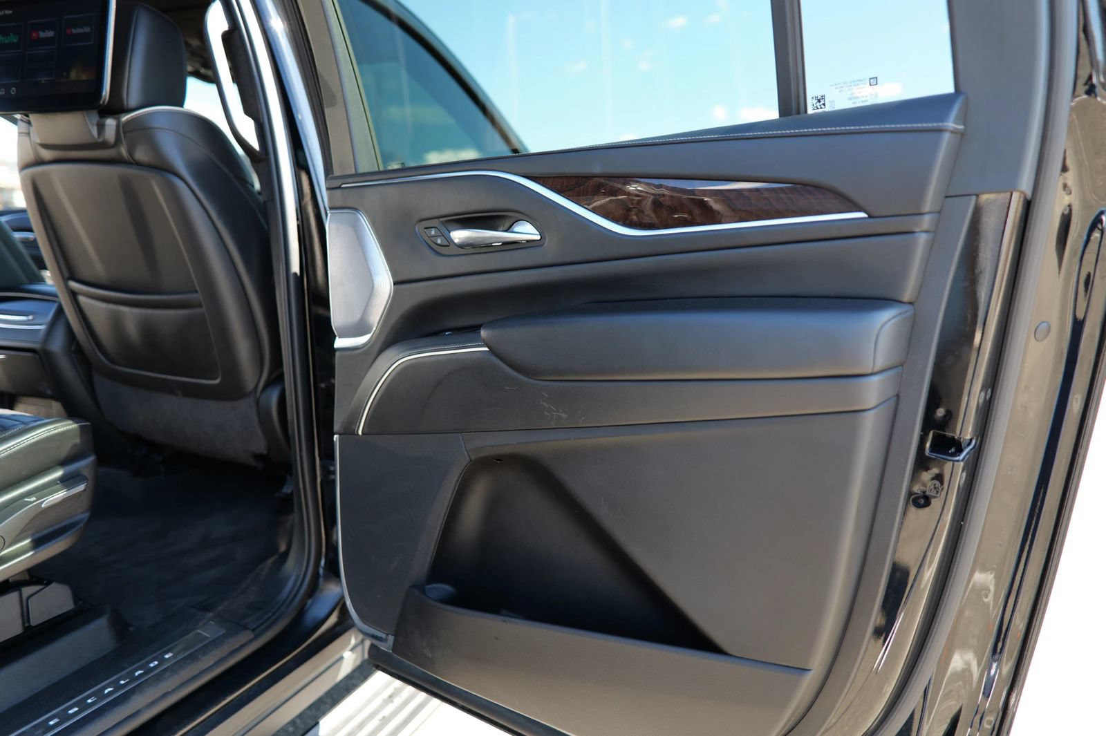 Used 2022 Cadillac Escalade ESV Sport Platinum AWD/4WD image 37