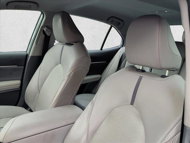 Used 2023 Toyota Camry XLE w/ Navigation Package FWD image 11
