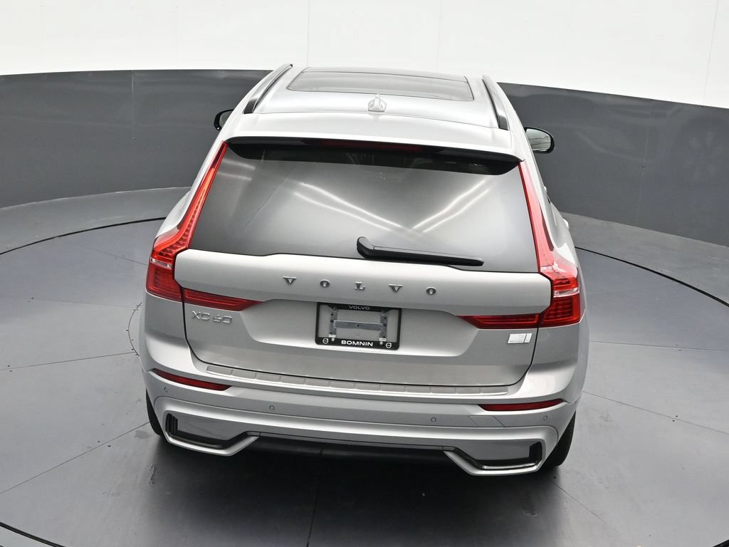 Used 2024 Volvo XC60 T8 Ultimate w/ Protection Package Premier AWD/4WD image 18