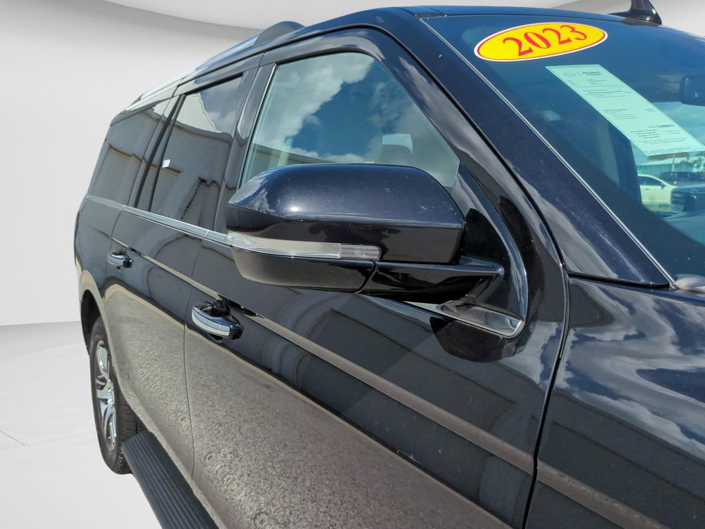 Used 2024 Ford Expedition Max Limited image 11