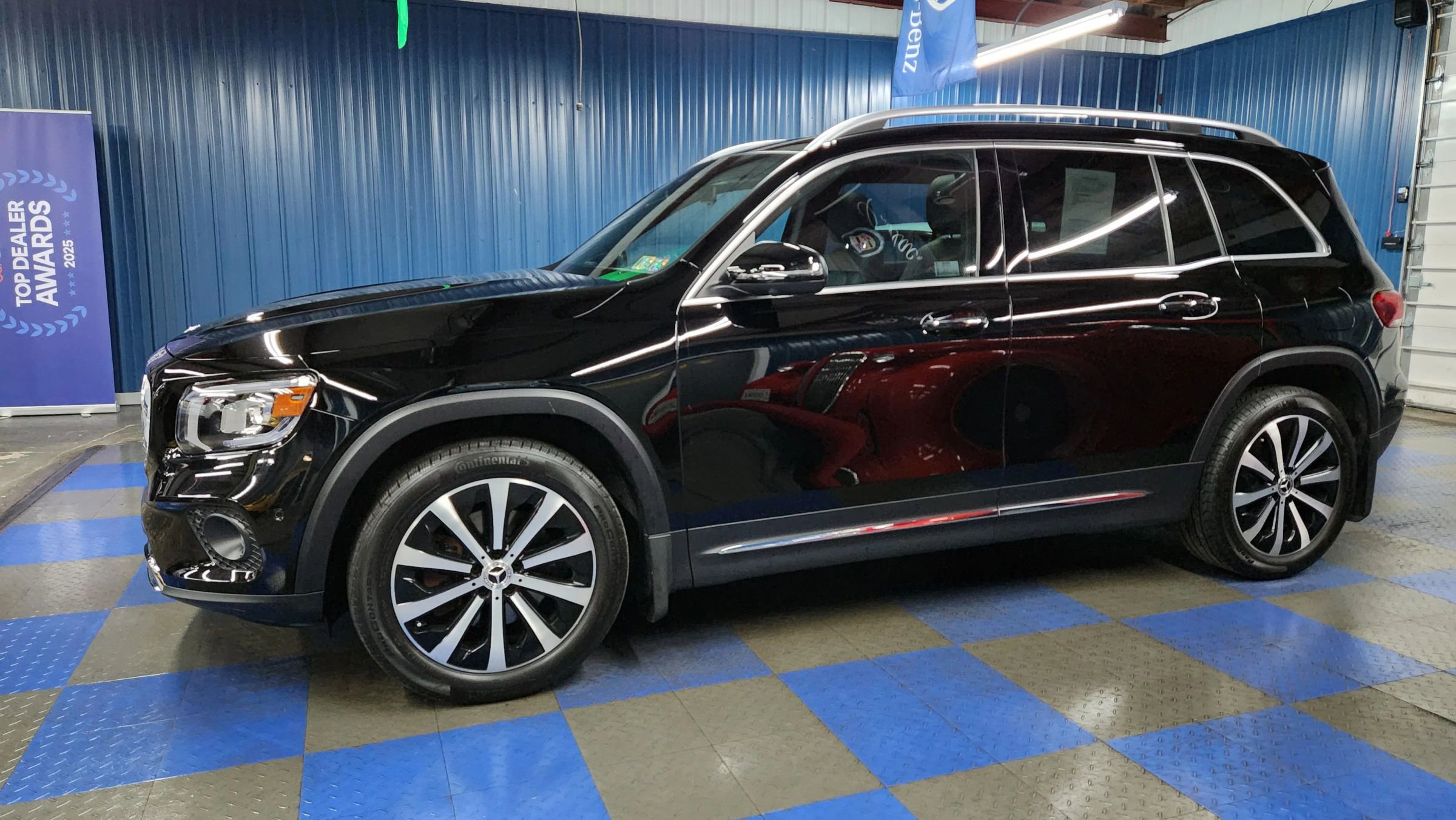 Used 2020 Mercedes-Benz GLB 250 4MATIC w/ Premium Package image 73
