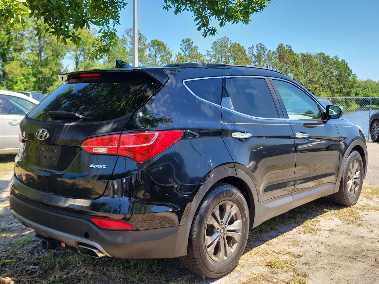 Used 2015 Hyundai Santa Fe Sport w/ Option Group 03 FWD image 8