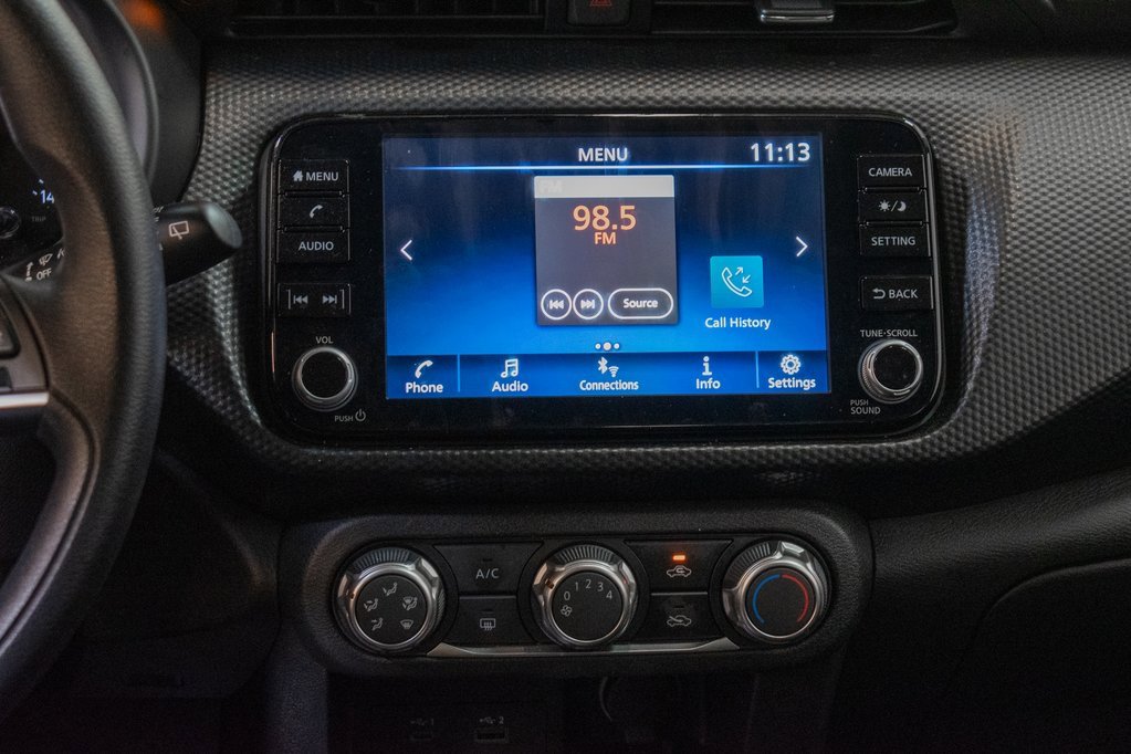 Used 2023 Nissan Kicks SV image 14