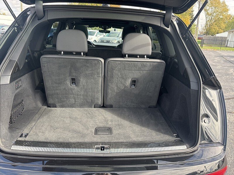 Used 2025 Audi Q7 3.0T Premium Plus AWD/4WD image 32