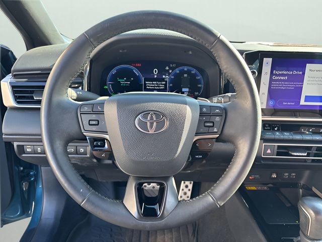 Used 2025 Toyota Camry XSE FWD image 17
