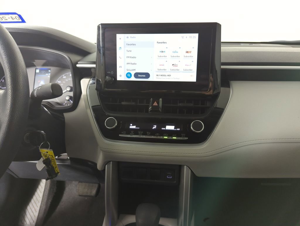 Used 2024 Toyota Corolla Cross L image 13