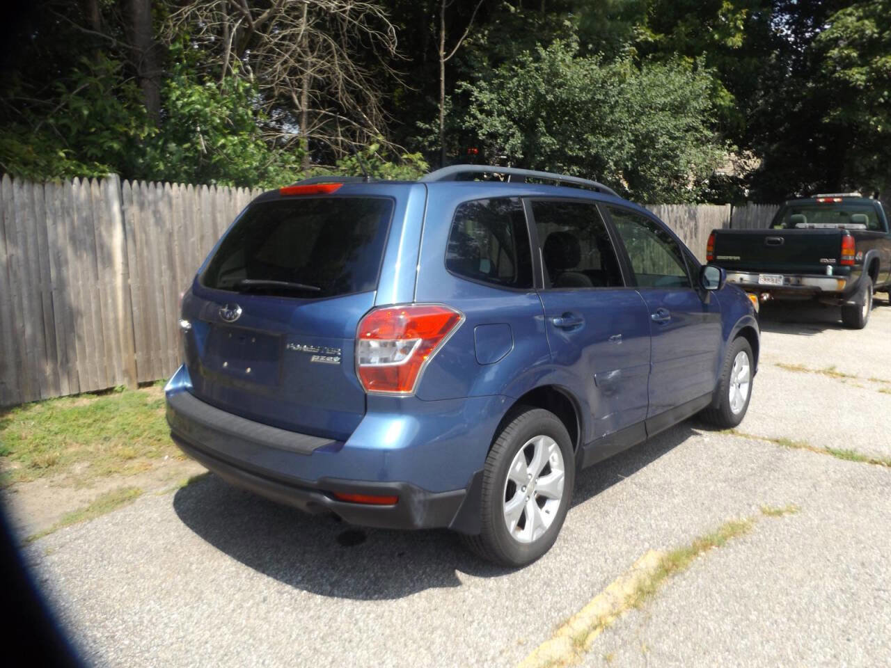 Used 2015 Subaru Forester 2.5i Premium w/ All-Weather Package image 7