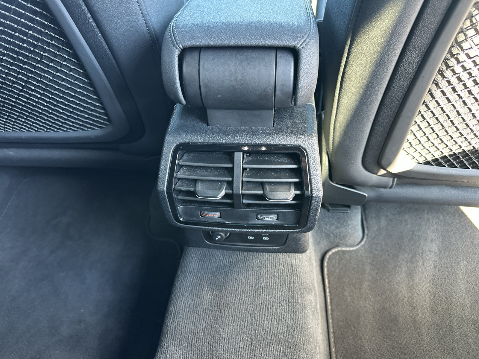 Used 2025 Audi Q3 2.0T Premium AWD/4WD image 33