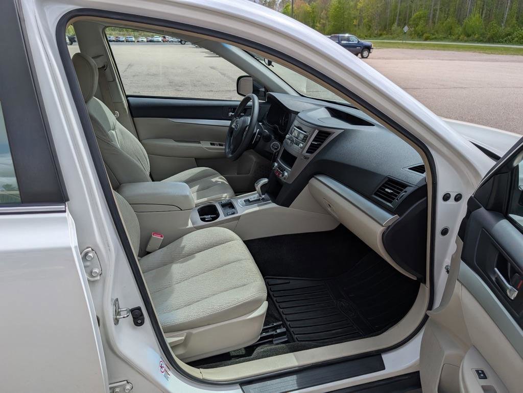 Used 2012 Subaru Outback 2.5i w/ Alloy Wheel Pkg image 14