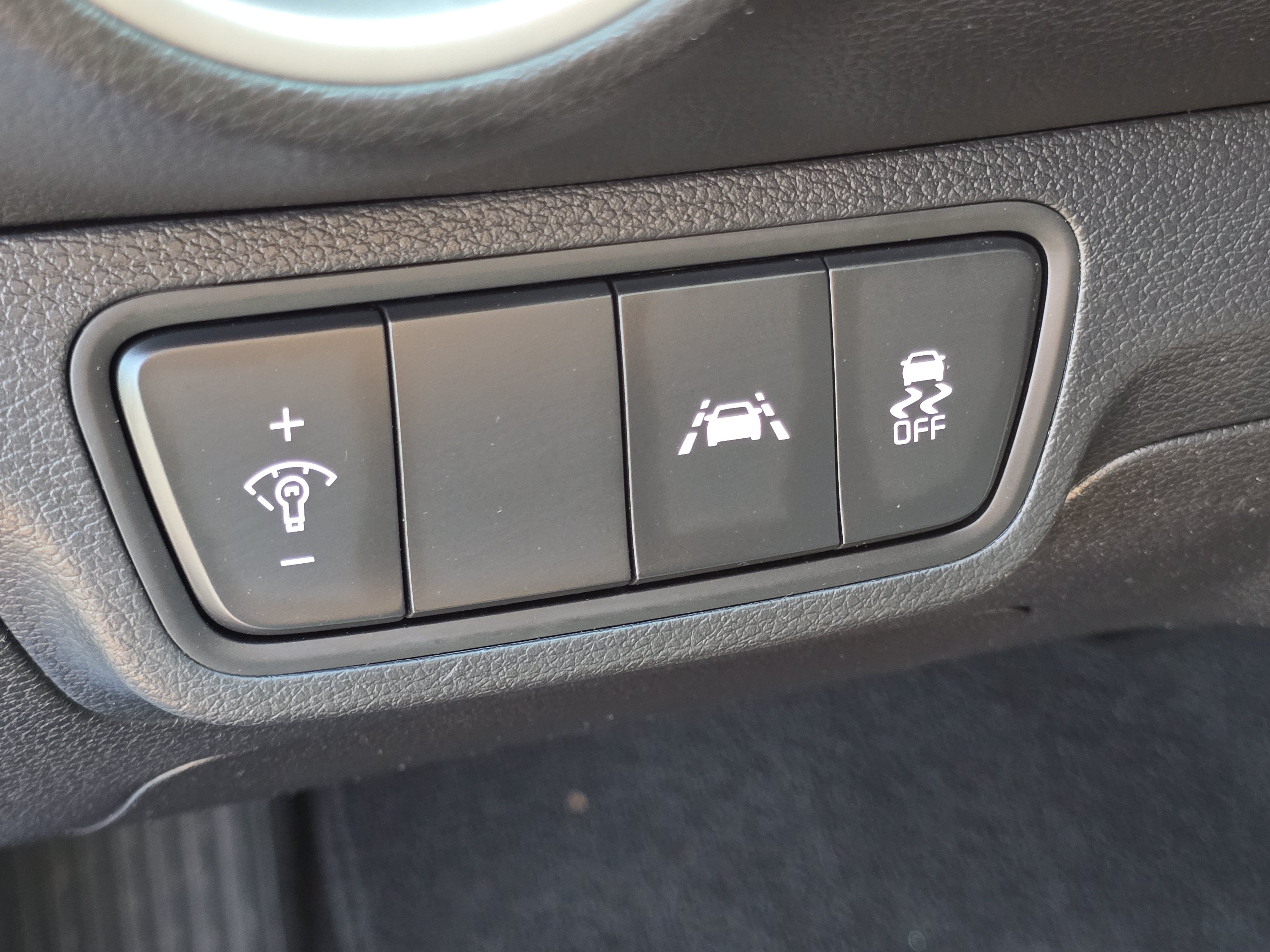 Used 2020 Kia Forte LXS FWD image 9